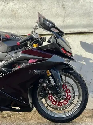 Yamaha R15 2019