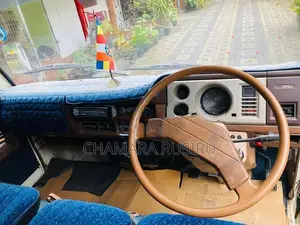 Nissan Caravan VRG moel 1983
