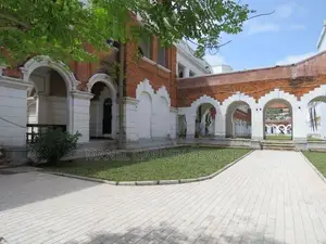 Malaysian Grass With Interlock Paving