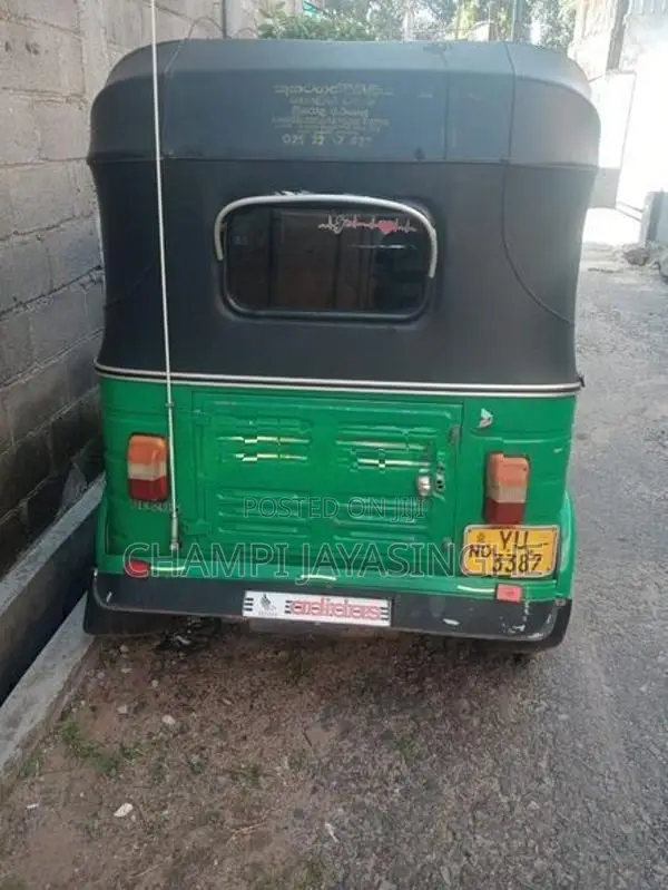 Bajaj Yes 2012