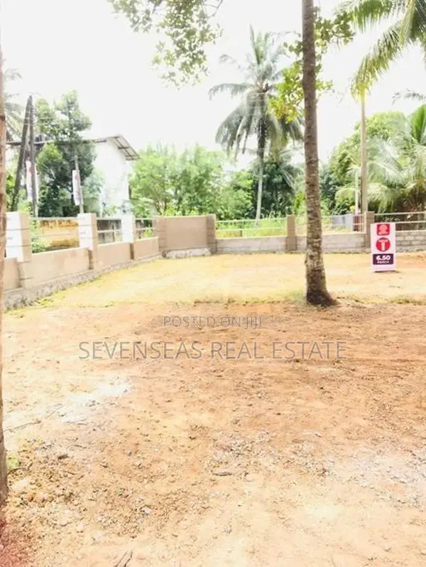 Valuable Land for Sale in Kahathuduwa Polgsovita