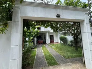 Almost Brand New 2 Story House for Sale in Piliyandala Town