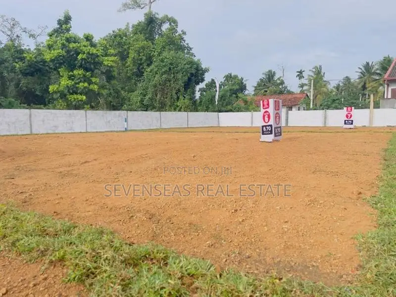 Valuable Land for Sale in Kahathuduwa Polgsovita