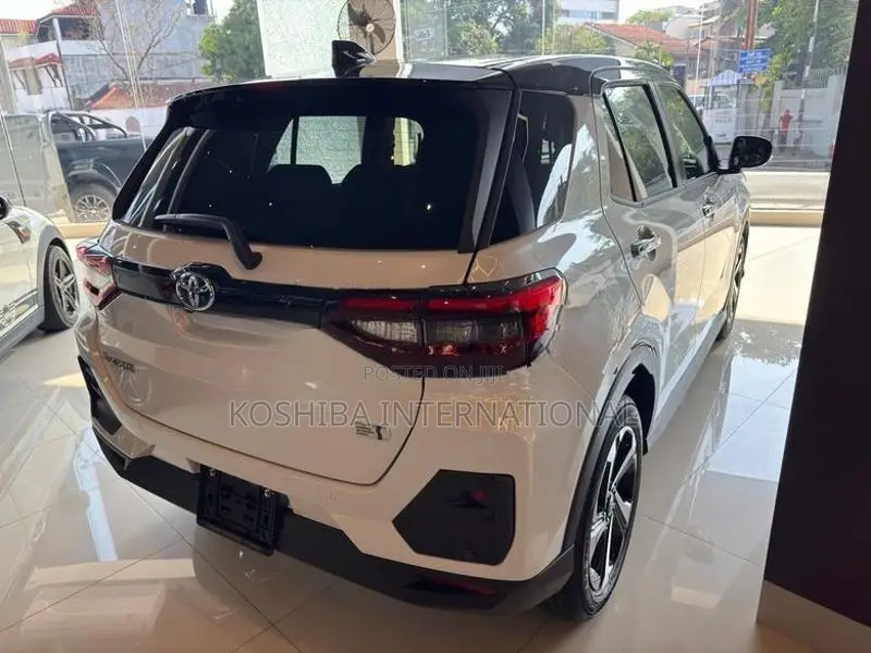 Toyota Raize Z Hybrid 1200cc 2026