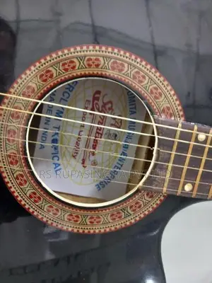 Signature Box Guitar