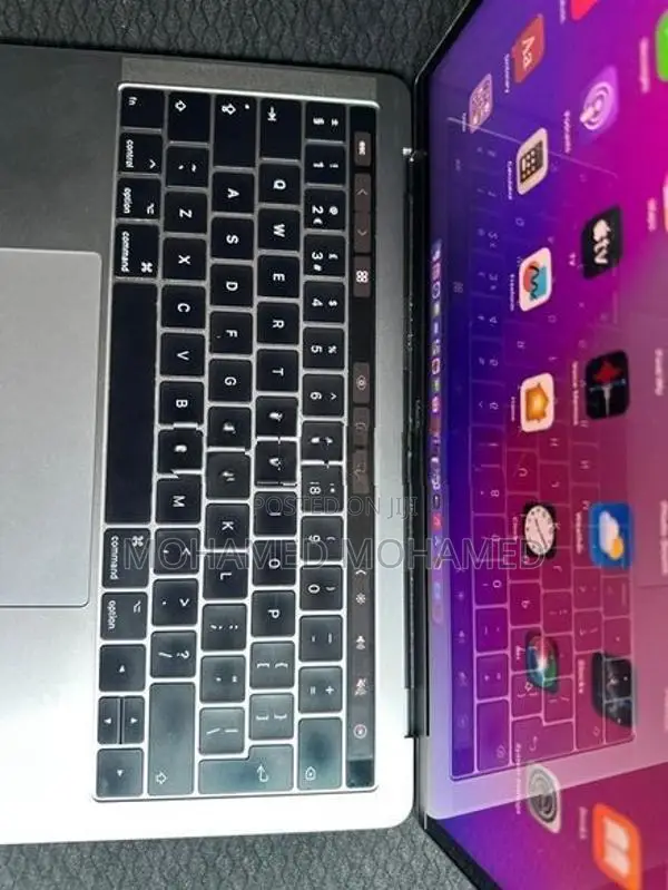 Apple MacBook Pro Touch Bar