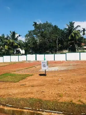 Valuable Land for Sale Athurugiriya Galvarusawa Road