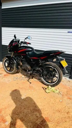 Bajaj Pulsar 180 double disc 2017