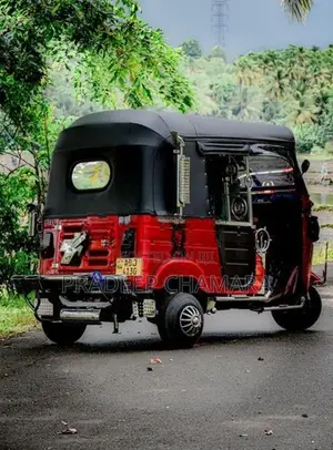 Bajaj RE 2016