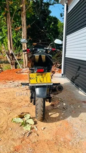 Bajaj Pulsar 180 double disc 2017