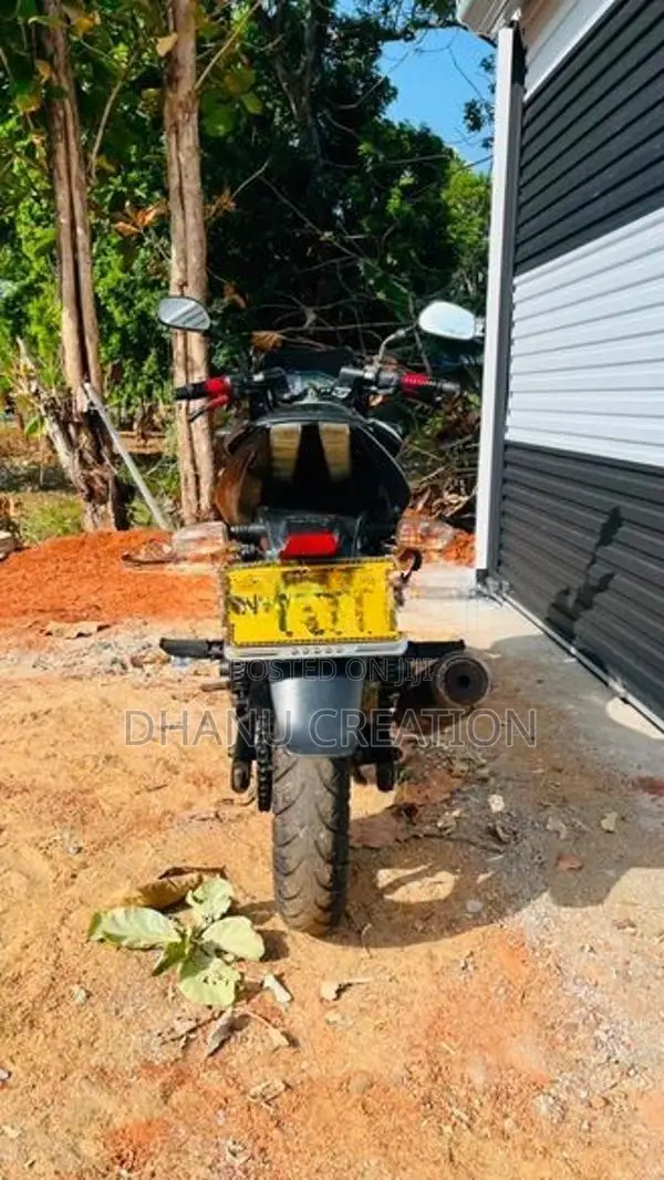 Bajaj Pulsar 180 double disc 2017