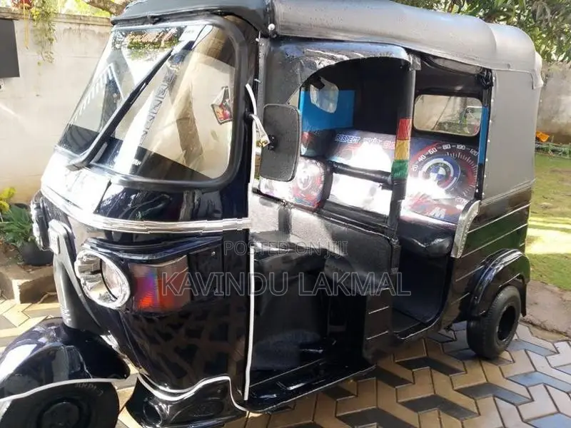Bajaj RE 2012