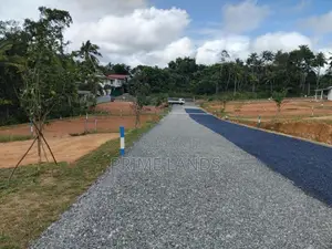 නේවාසික බිම් කොටස් කලුතර
