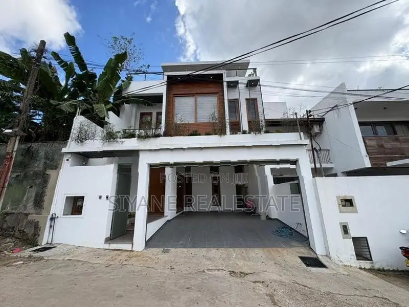 Luxury New House for Sale in Battaramulla