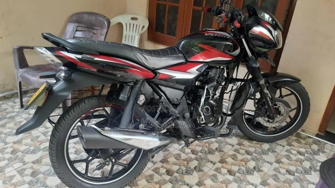 Bajaj Discover 125 2023