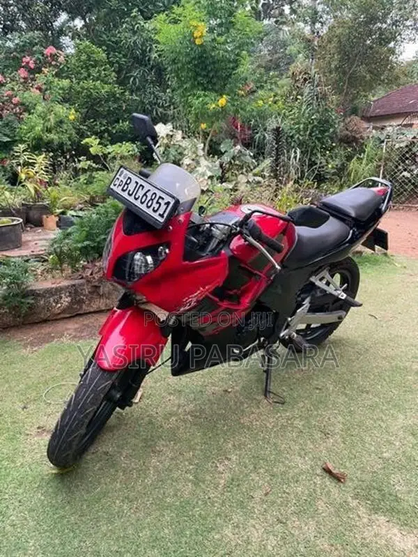 Honda CBR 125R 2017