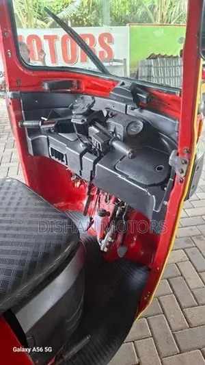Bajaj RE 4 Stroke 2019
