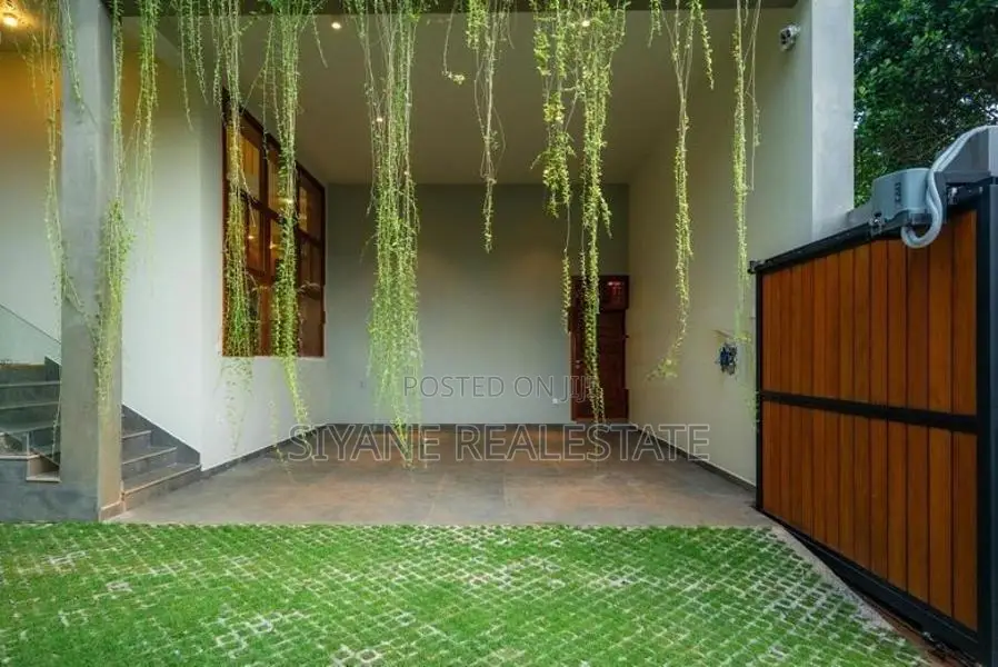 Luxury Modan House Sale in Battaramulla