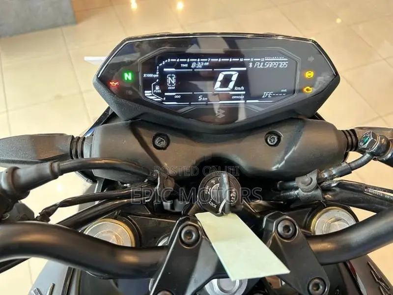 Bajaj Pulsar N160 Premium 2026