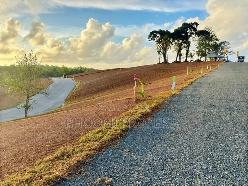 කළුතර නගරයෙන් බිම් කොටස්