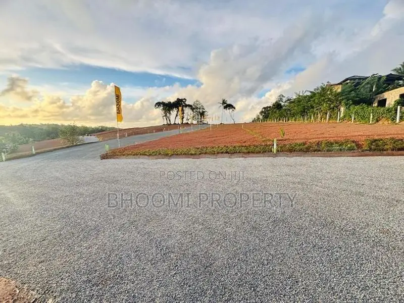 කළුතර නගරයෙන් බිම් කොටස්
