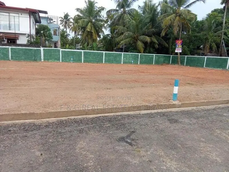 Most Valuable Land Plots Sale In Boralesgamuwa Bokundara