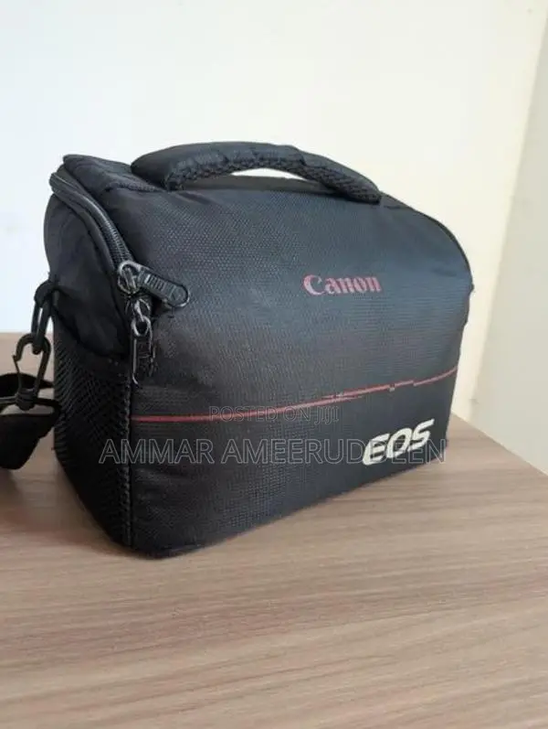 Canon EOS 2000D DSLR + Lens with full kit