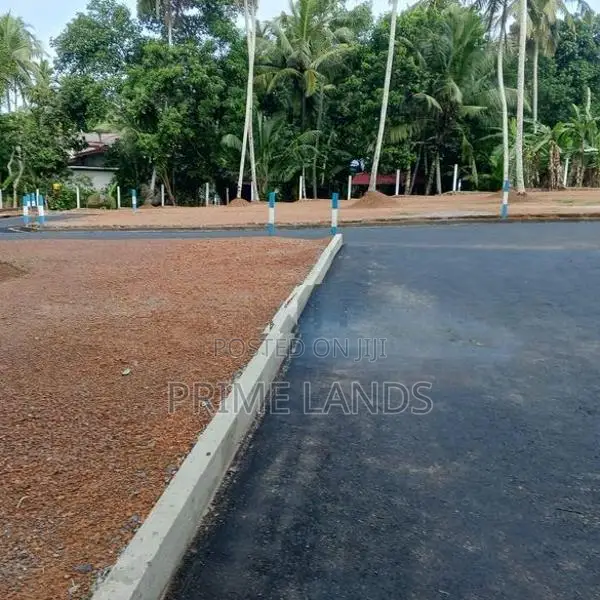 Land in Mirigama kubal oluwa