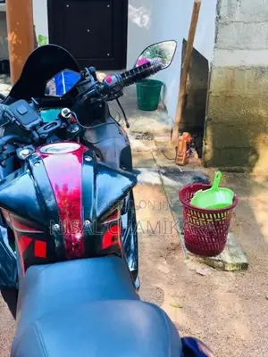 Suzuki Gixxer SF Red 2017