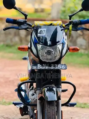 Bajaj CT100 2025