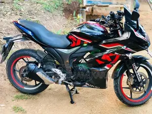 Suzuki Gixxer SF Red 2017