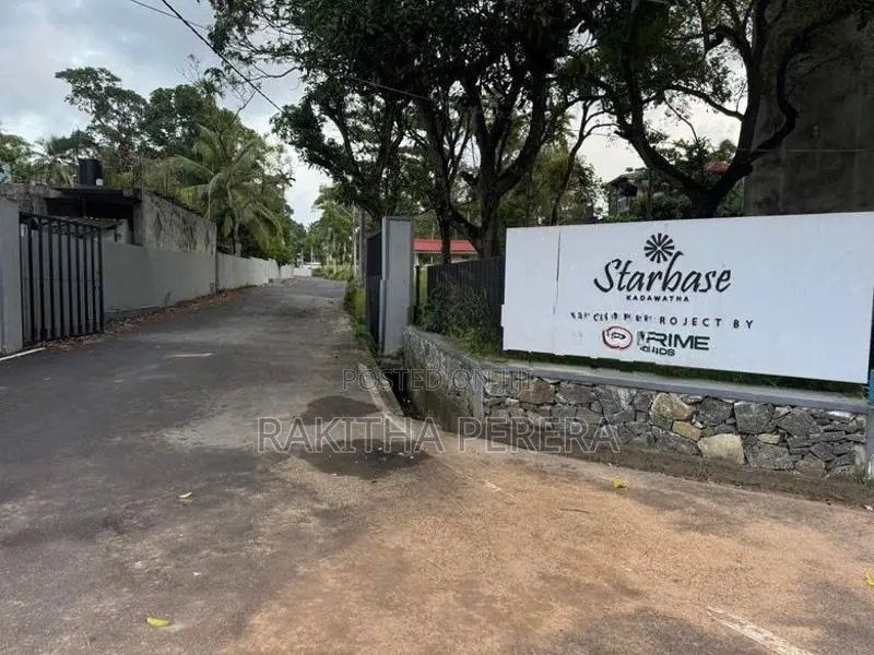 Prime Residential Land for Sale Near Kandy Main Road Kirillawala