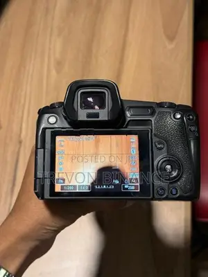 Canon Eos R Camera + Metabone 24-105mm f4 USM ii