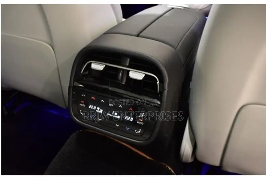 Mercedes Benz E350 E350e Sport Edition 2025