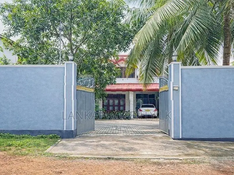 Two Storied Luxury House for Sale in Pasyala, Nittambuwa