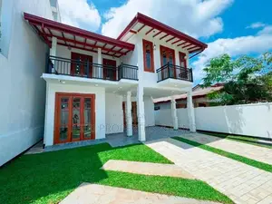 සුඛෝපභෝගී නවීන දෙමහල් නිවස විකිණීමට Kottawa Mattegoda