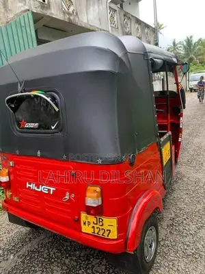 Bajaj RE 2004