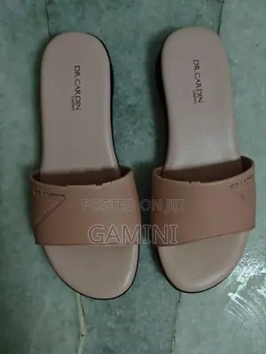 Dr Cardin Sandal