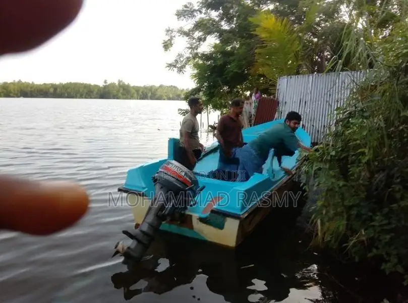 Passenger Boat with Engine