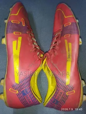 Spectra Football/Rugby Boots - Red with Yellow