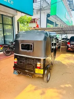 Bajaj RE 4 Stroke 2012