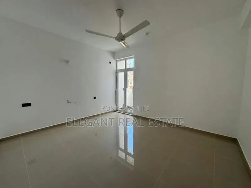 Tri-Zen - 03 Bedroom Furnished Apartment for Rent in Colombo 02 (A6335