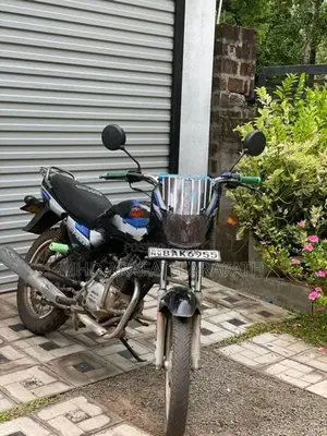 Bajaj CT100 2015