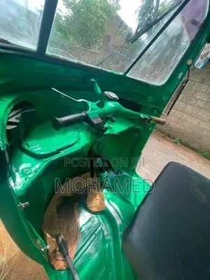 Bajaj RE 2004