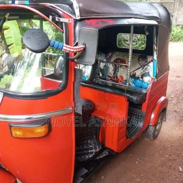 Bajaj RE 2003