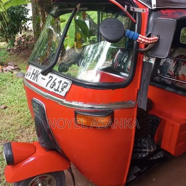 Bajaj RE 2003
