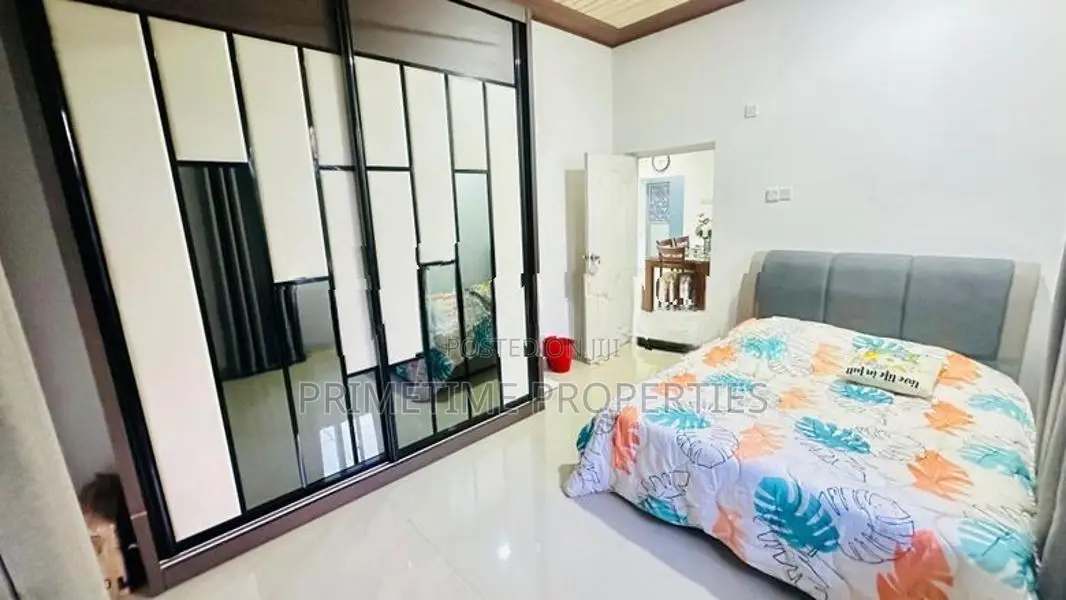 (BR178) Modern Two Storey House Upstair Unit for Rent in Katunayake