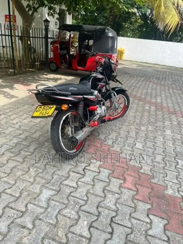 Bajaj CT100 BDM 9454 2016