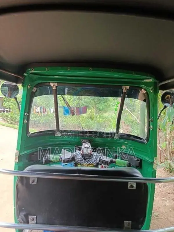 Bajaj RE 2008