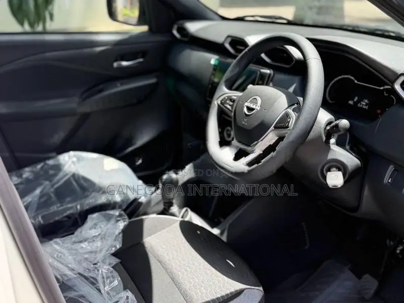 Nissan Magnite ACENTA EZ-Shift 2026